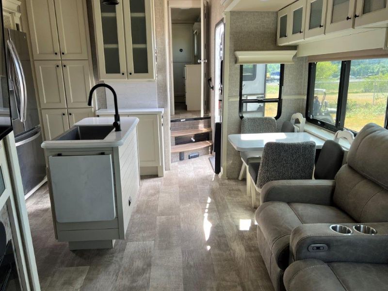 Used 2023 Vanleigh RV Ambition 399TH for sale in Kelso, WA