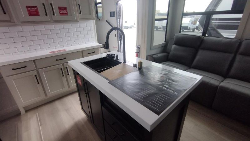 New 2026 Grand Design Momentum M-Class 381MS for sale in Kelso, WA