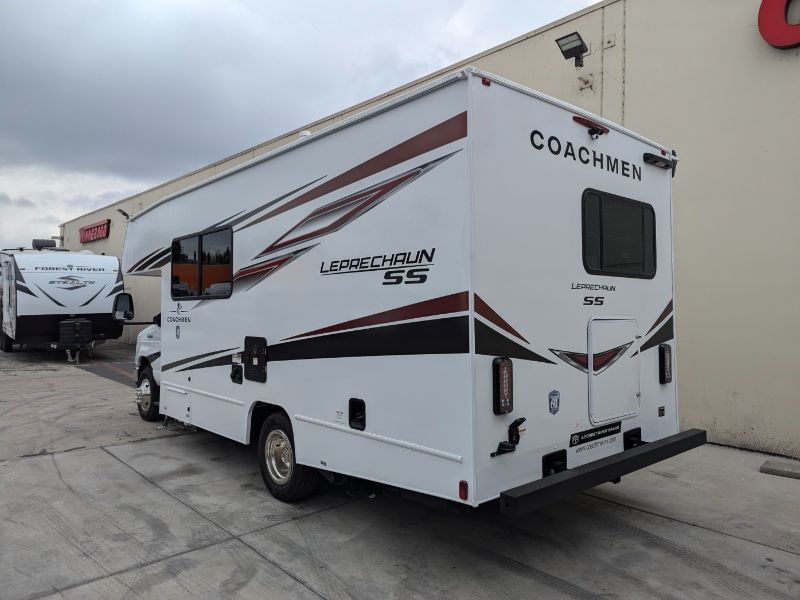 New 2025 Coachmen Leprechaun 210qss Frl095 Giant RV