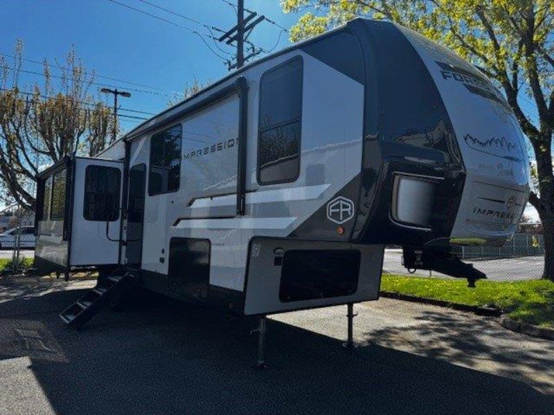 featured rv