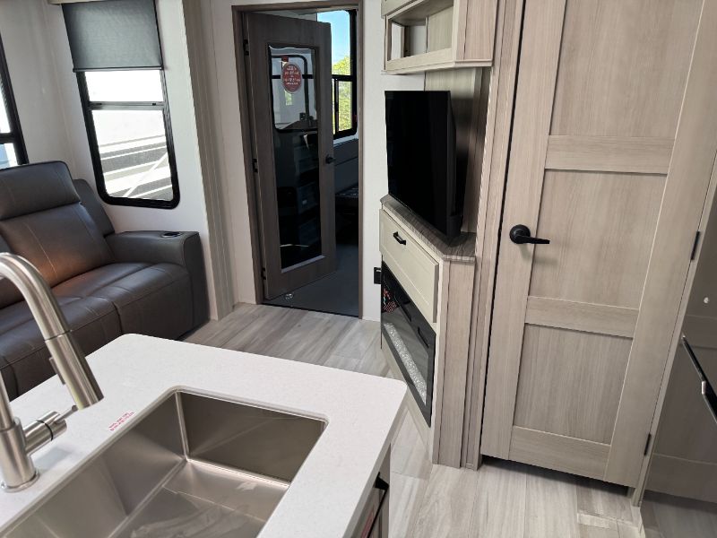 New 2025 Grand Design Momentum G-Class (Fifth Wheel) 320G for sale in ...