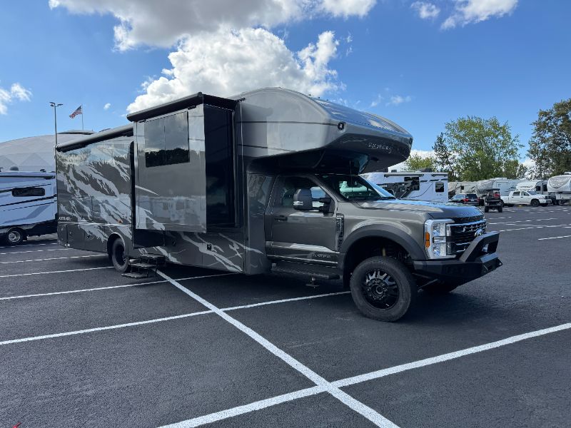 New 2025 Entegra Accolade Xt 35l For Sale In Quartzsite Az 85346 At ...