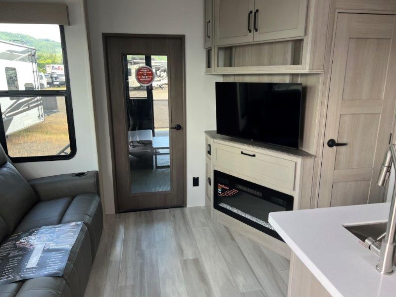 New 2025 Grand Design Momentum G-Class (Fifth Wheel) 320G for sale in ...