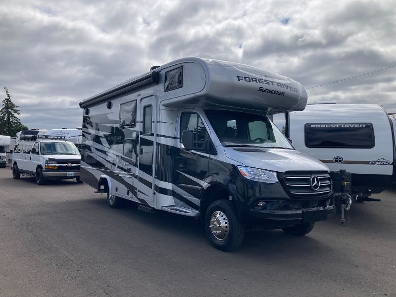 featured rv