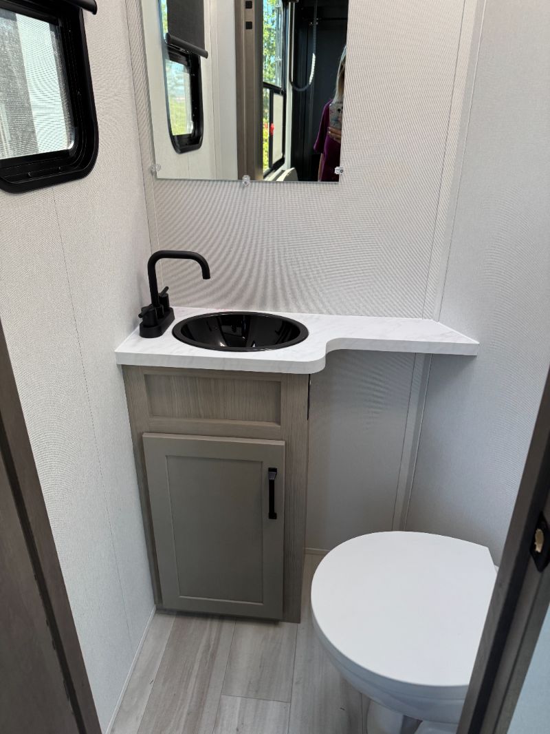 New 2025 Grand Design Momentum G-Class (Fifth Wheel) 320G for sale in ...