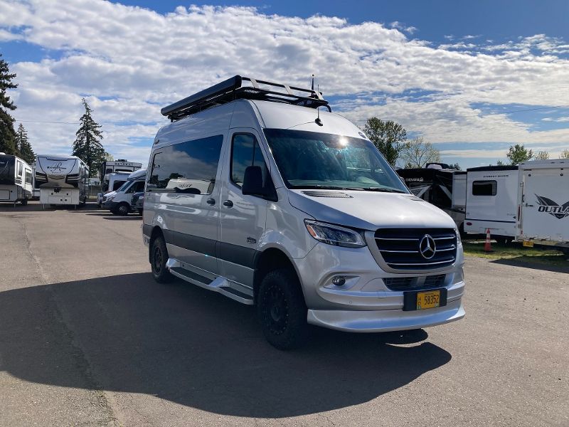 featured rv