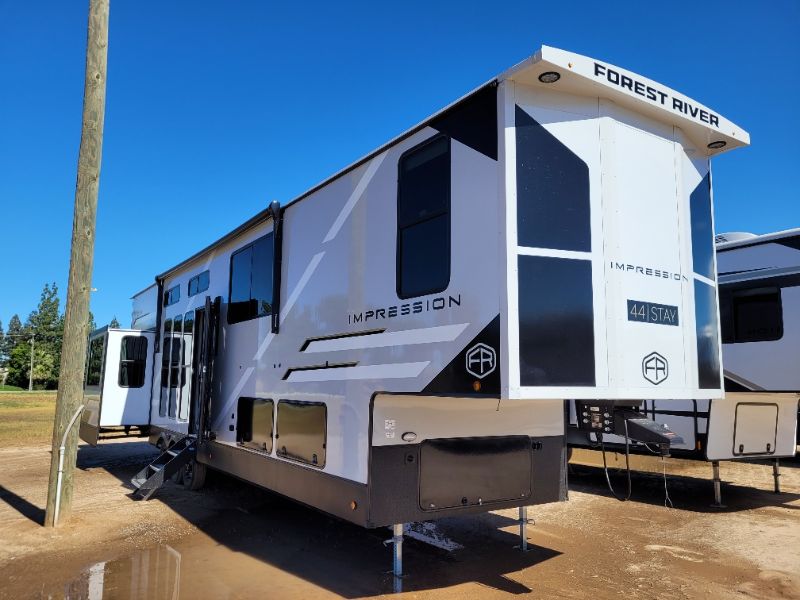featured rv