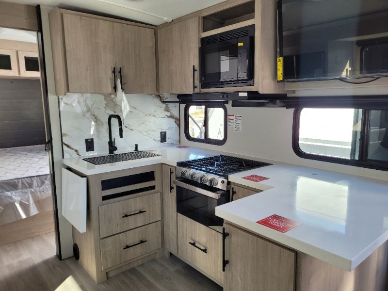 New 2026 Grand Design Imagine 2470BH for sale in Lakeside, AZ
