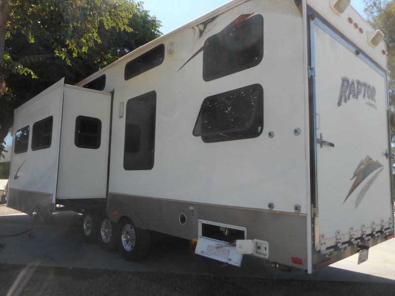 Used 2009 Keystone Raptor 3812TS for sale in Kelso, WA