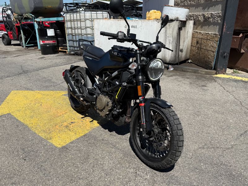 ハルナ 2022 Husqvarna Svartpilen 401 | Seattle Used Bikes