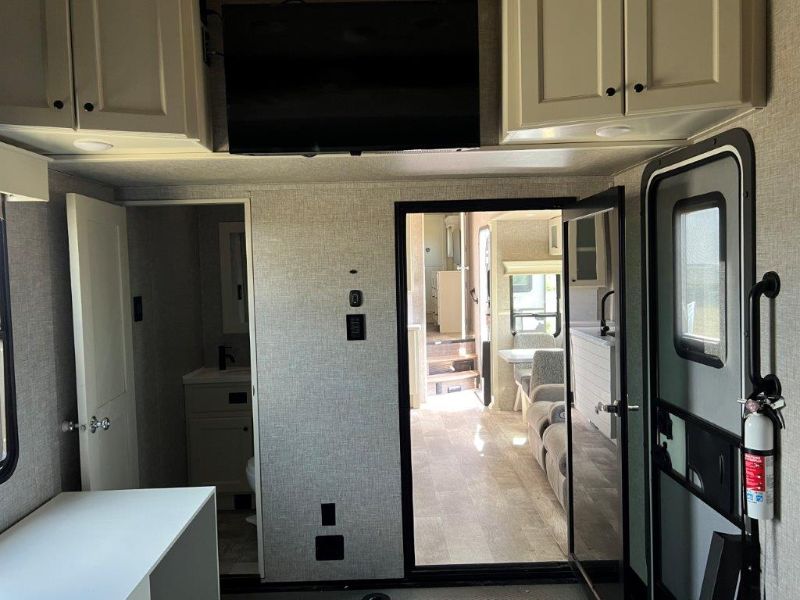 Used 2023 Vanleigh RV Ambition 399TH for sale in Kelso, WA